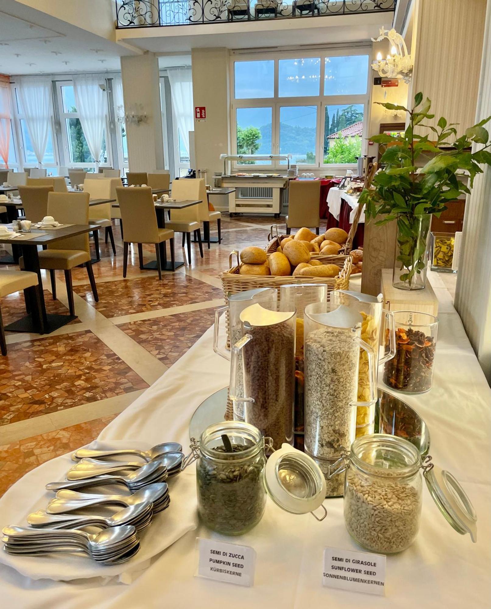 Hotel Bazzoni Тремеццо Экстерьер фото